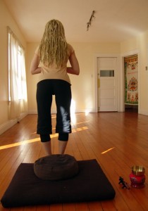 PIC 13 11BowAwayFrCushBackView